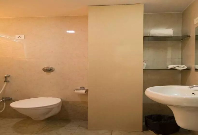 Oyo 2493 Hotel K P Inn