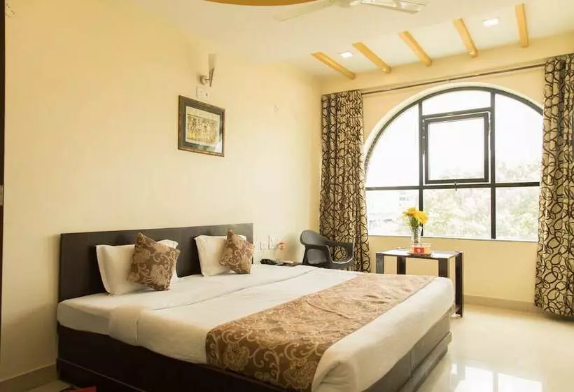 Oyo 2493 Hotel K P Inn