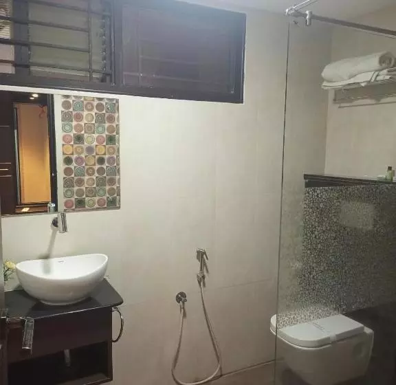 Mount Retreat Resorts   Madurai