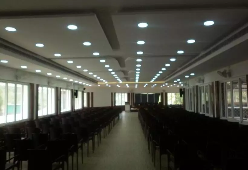 Mount Retreat Resorts   Madurai