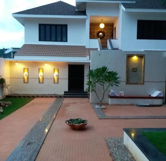 Mount Retreat Resorts   Madurai