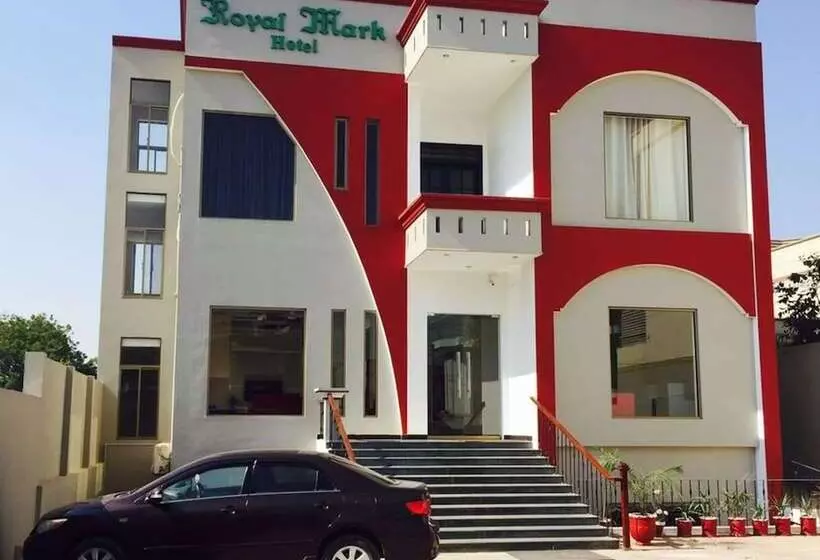 هتل Royal Mark Lodges