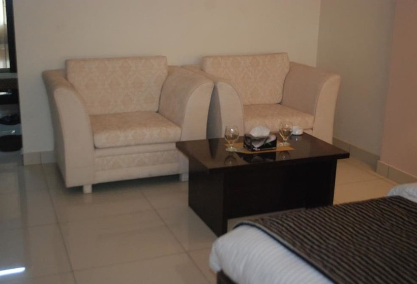 هتل Royal Mark Lodges