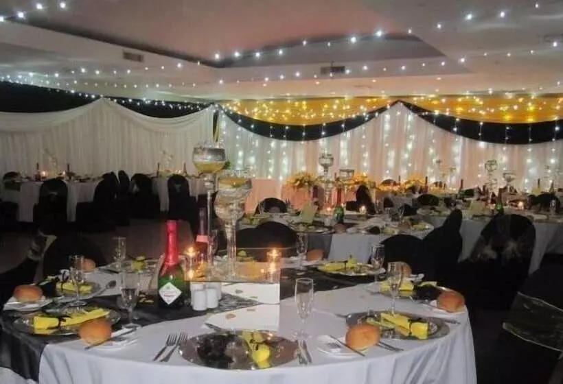 تختخواب و صبحانه Blue Marlin Guest House