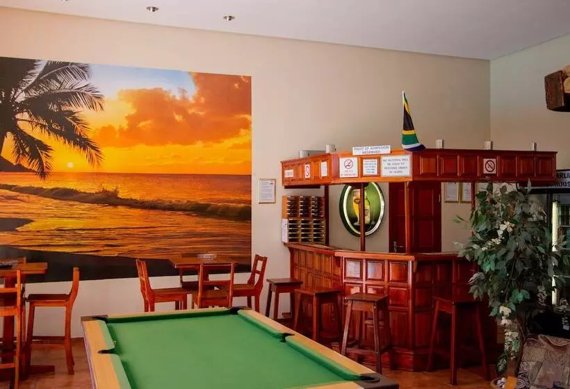 تختخواب و صبحانه Blue Marlin Guest House