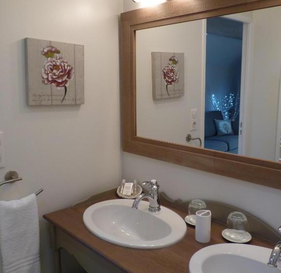 민박 Clos Du Mont Rouge