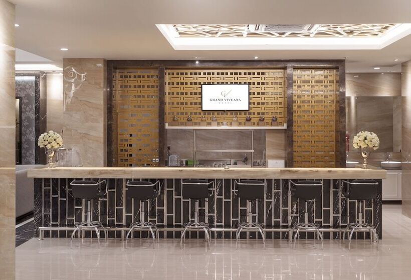 Hotel Grand Viveana
