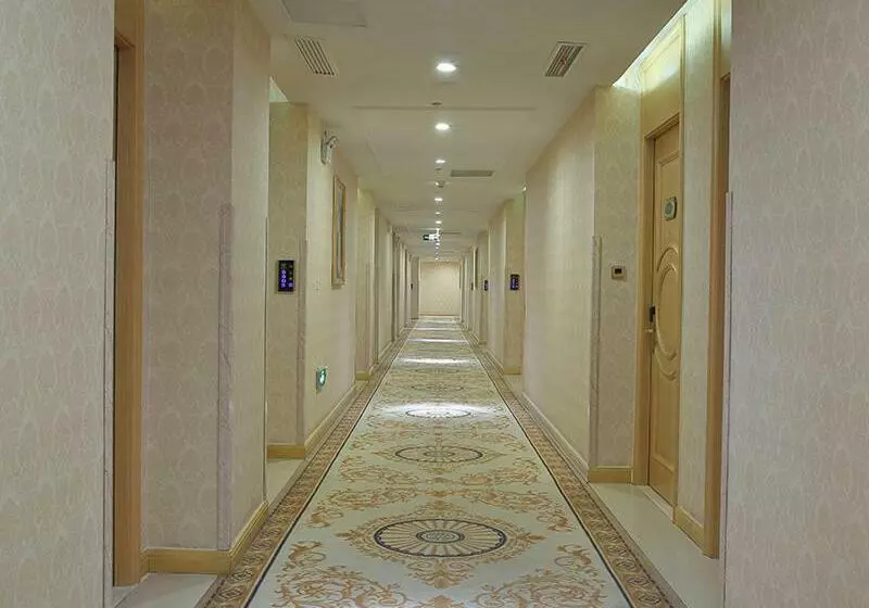 Vienna Hotel Suzhou Luokou Metro Station