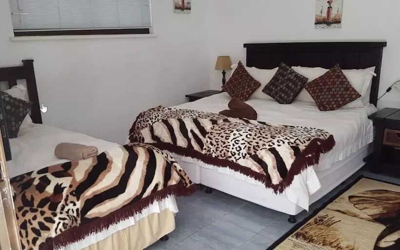 Old N New Bed And Breakfast