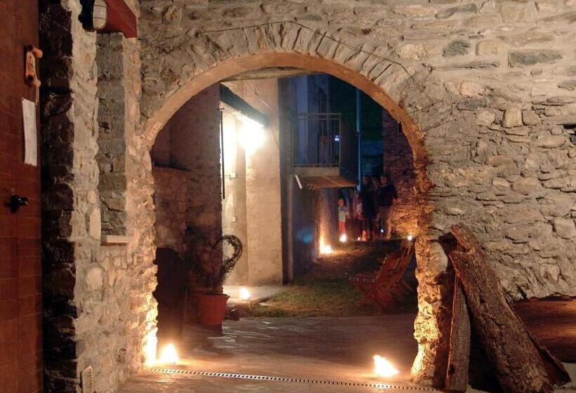 ユースホステル Rifugio Escursionistico La Ruà