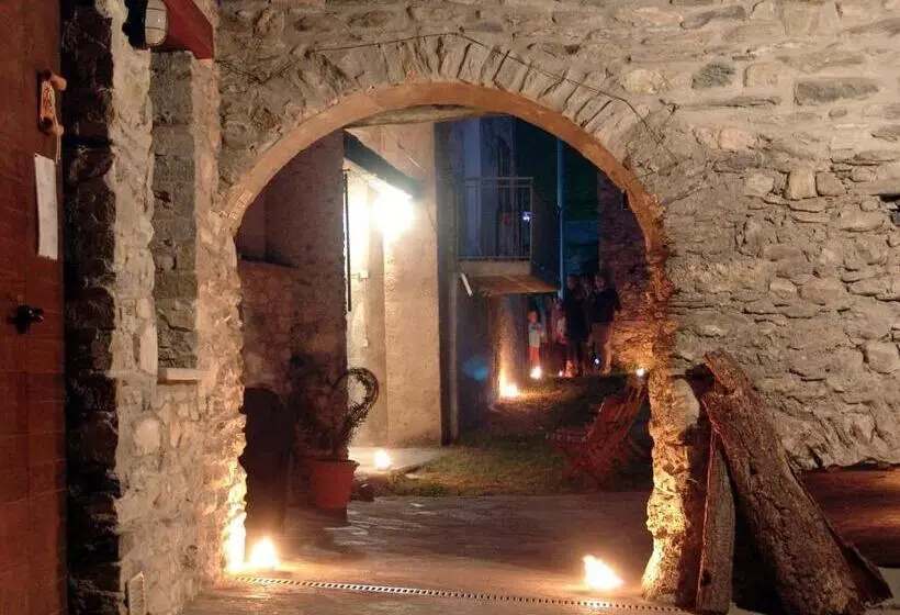 ユースホステル Rifugio Escursionistico La Ruà