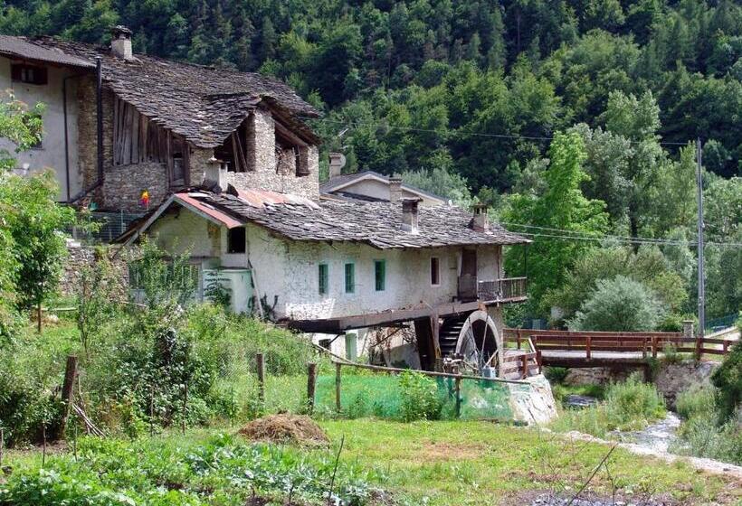 ユースホステル Rifugio Escursionistico La Ruà