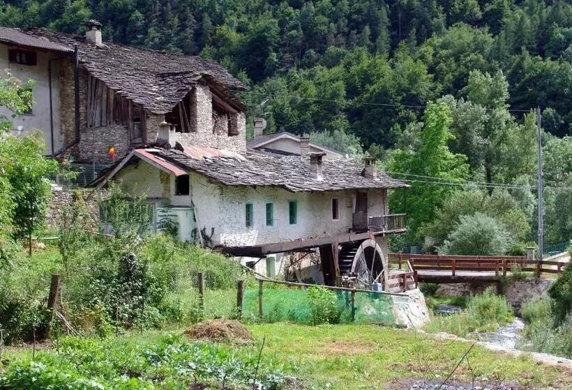 ユースホステル Rifugio Escursionistico La Ruà