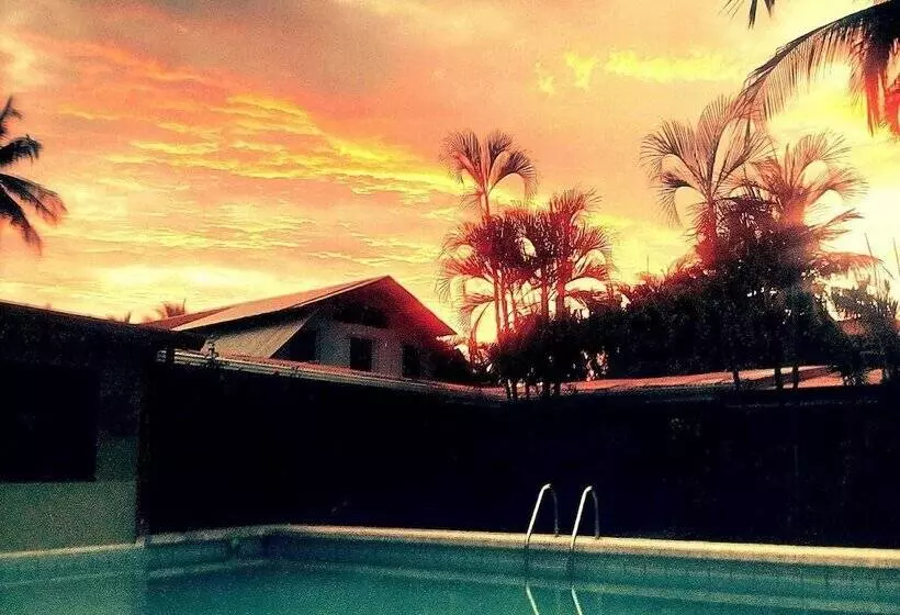 هتل El Jardin