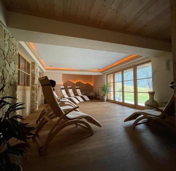 住宿加早餐  Apartments Ciastel