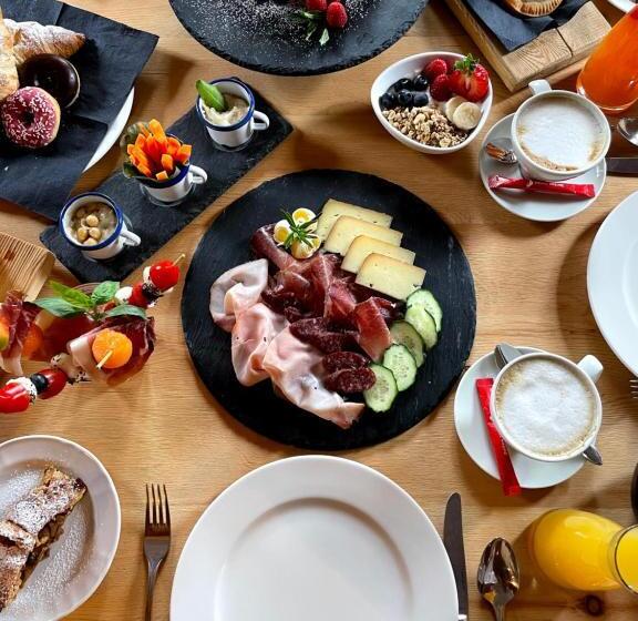 住宿加早餐  Apartments Ciastel