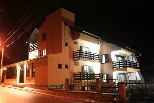 تختخواب و صبحانه Vila Prica