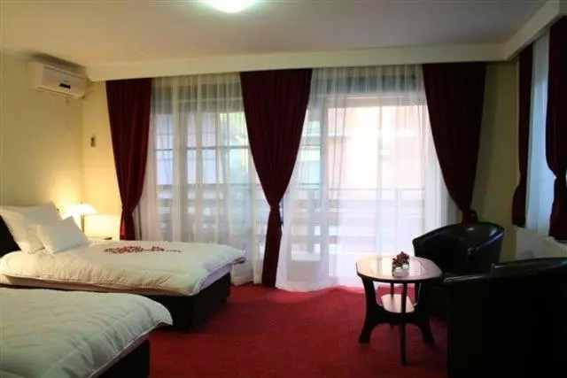 تختخواب و صبحانه Vila Prica
