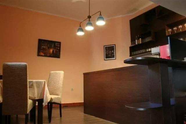 تختخواب و صبحانه Vila Prica