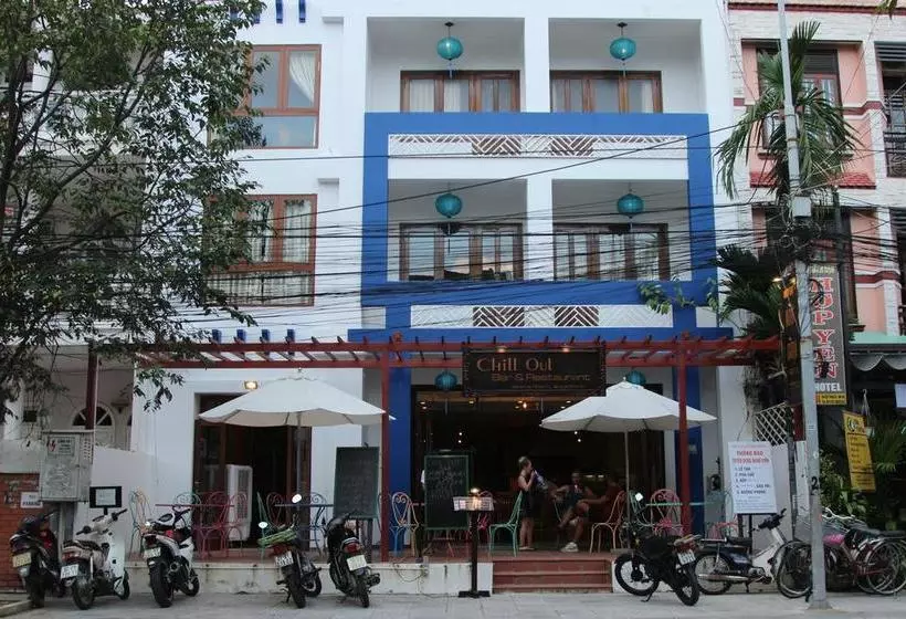 Hoa Binh Hostel