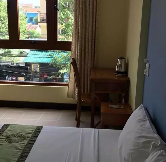Hoa Binh Hostel