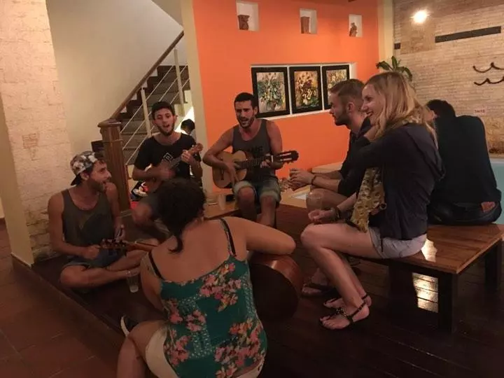 Hoa Binh Hostel
