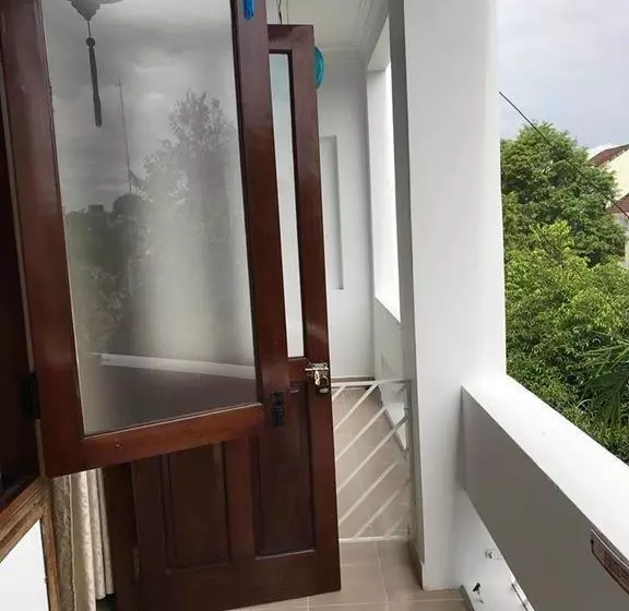 Hoa Binh Hostel