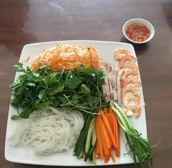 Hoa Binh Hostel