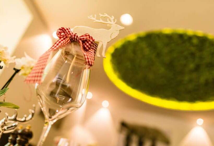 酒店 Alpin Boutique Villa Gabriela   Adults Only