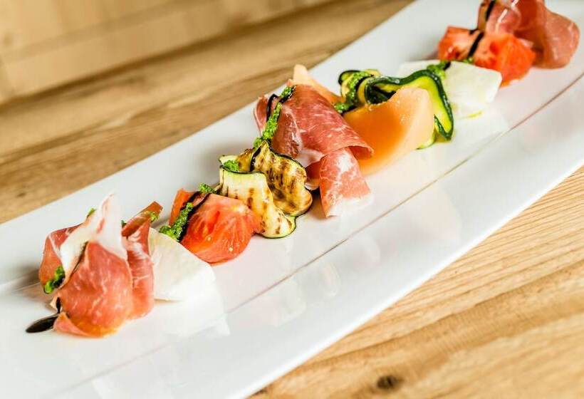 酒店 Alpin Boutique Villa Gabriela   Adults Only