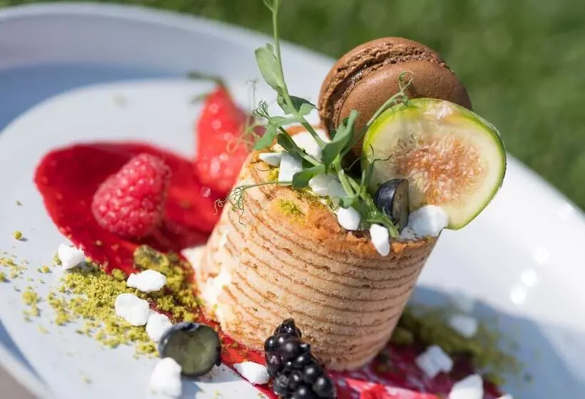 هتل Alpin Boutique Villa Gabriela   Adults Only