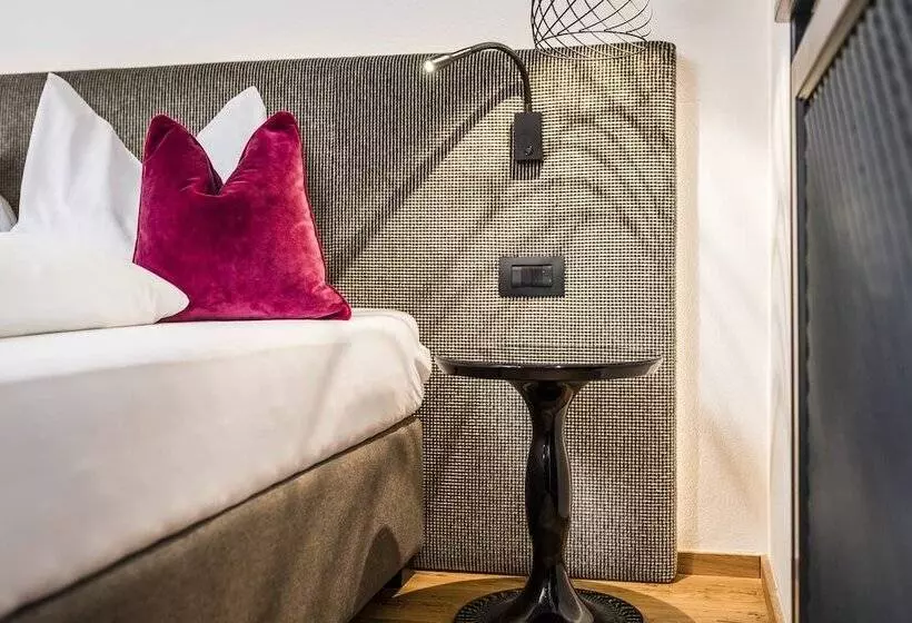 هتل Alpin Boutique Villa Gabriela   Adults Only