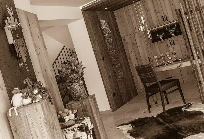 هتل Alpin Boutique Villa Gabriela   Adults Only