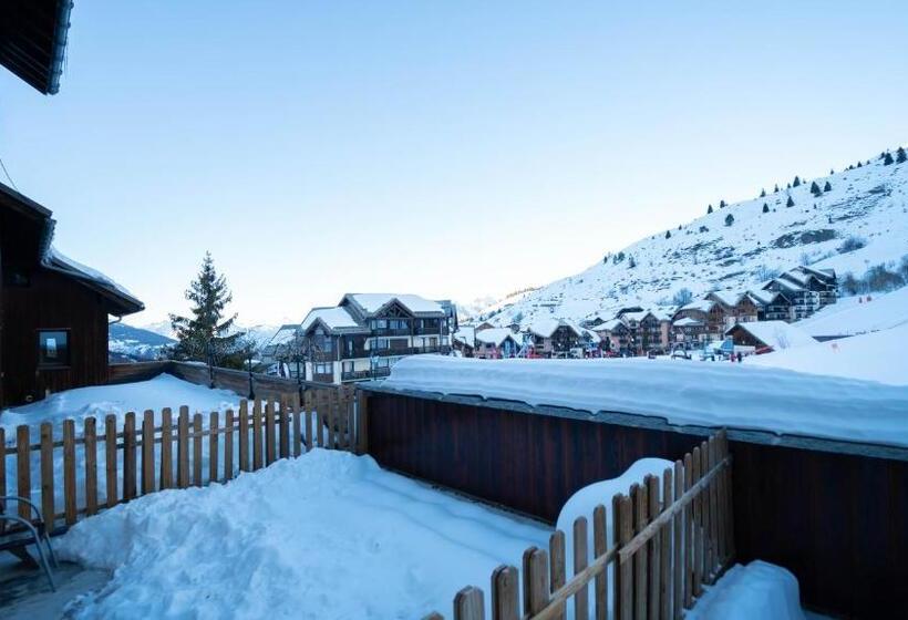 هتل Hôtel Club Les Carrettes