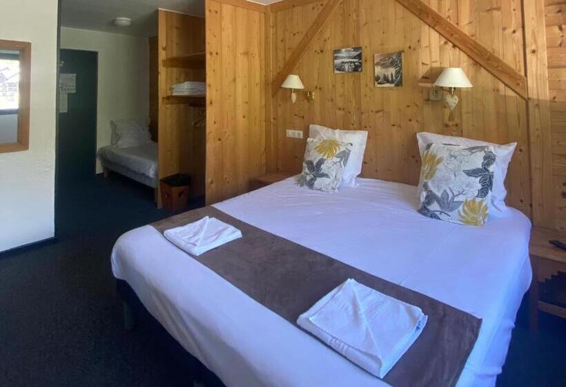 هتل Hôtel Club Les Carrettes