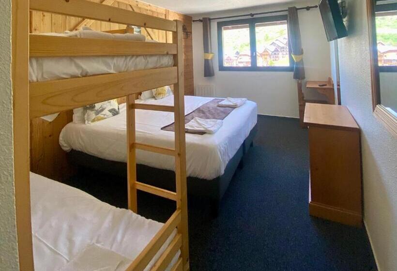 هتل Hôtel Club Les Carrettes