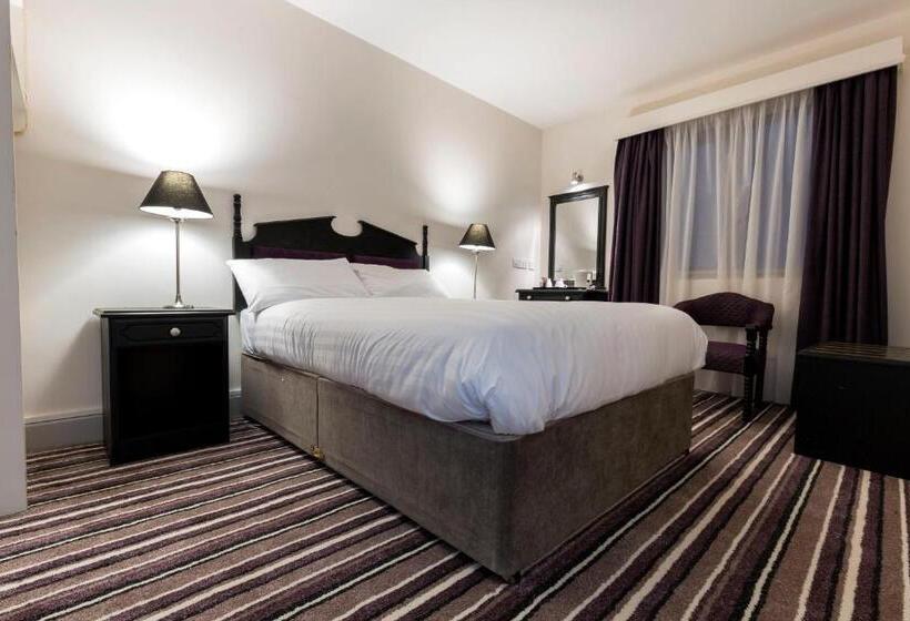 בית מלון כפרי Ivy Tower