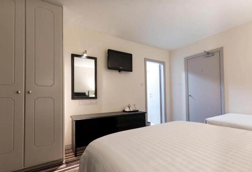 בית מלון כפרי Ivy Tower