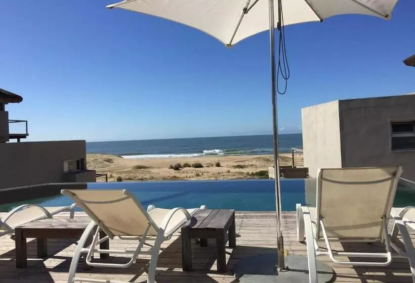 Maradentro Apart Hotel & Suites