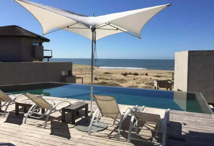 Maradentro Apart Hotel & Suites