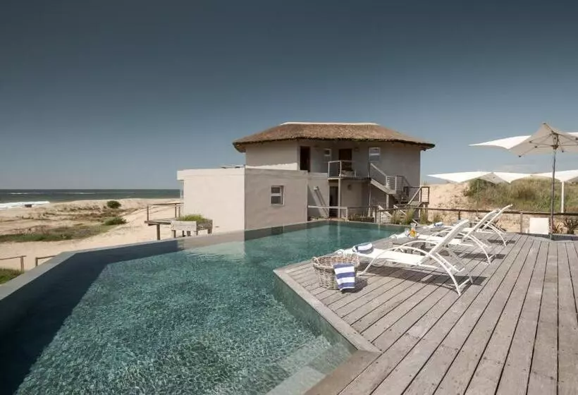Maradentro Apart Hotel & Suites