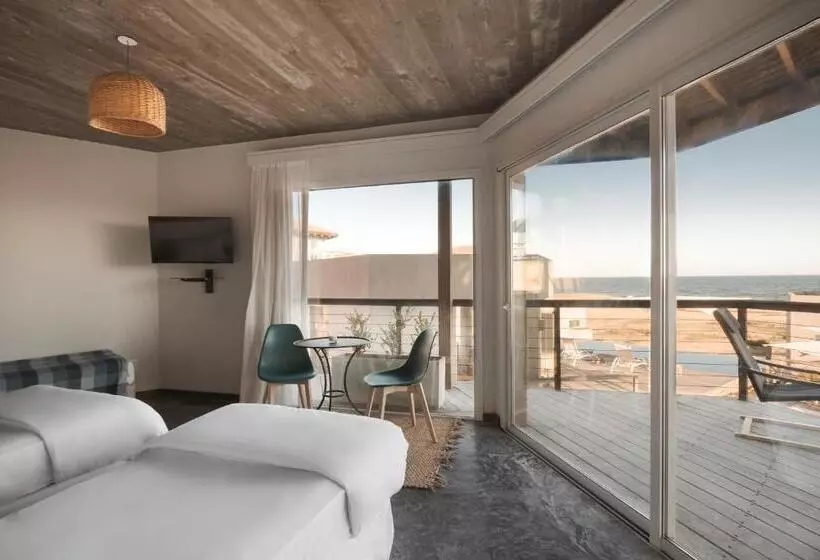 Maradentro Apart Hotel & Suites