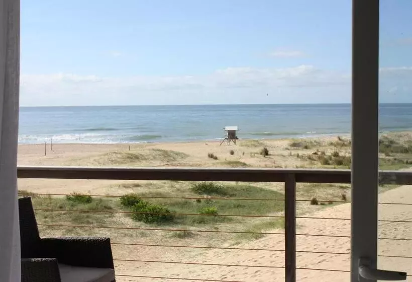 Maradentro Apart Hotel & Suites