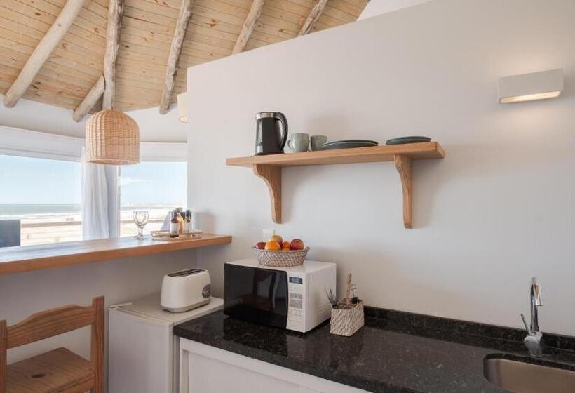 Maradentro Apart Hotel & Suites