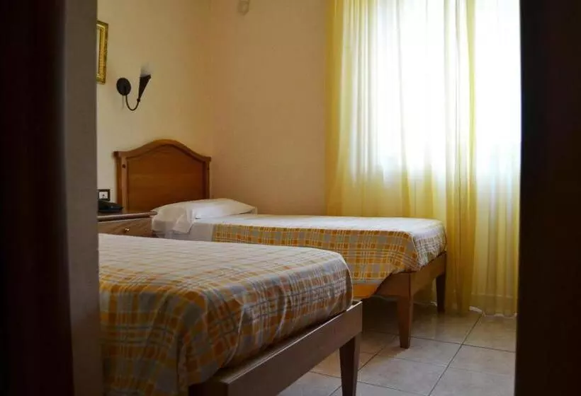 هتل Ristorante L'avvenire