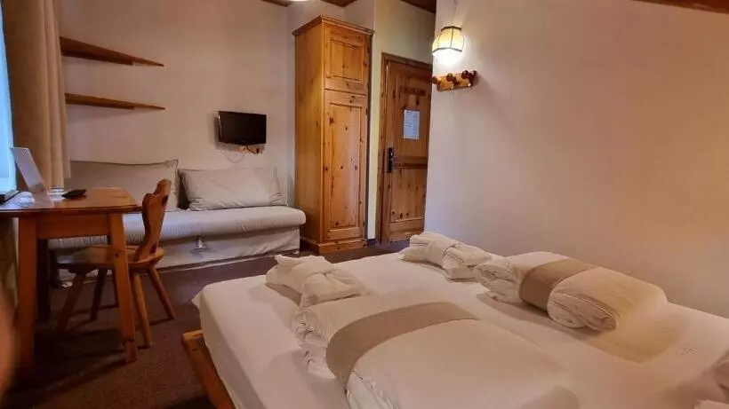 Hotelli Villa Ruggero Wine