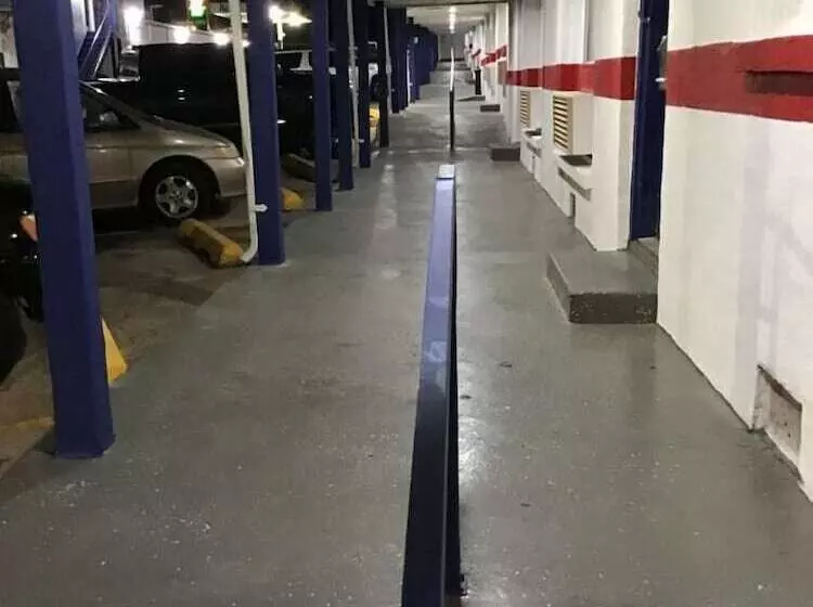 Motelli Budget Inn & Suites