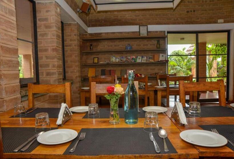 منتجع Our Native Village