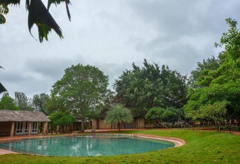 منتجع Our Native Village