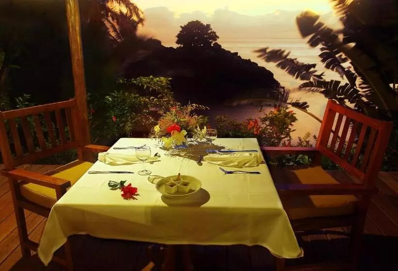 استراحتگاه Samaria Lodge